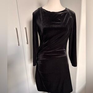 InWear Elegant Black Velvet Long Sleeve Dress